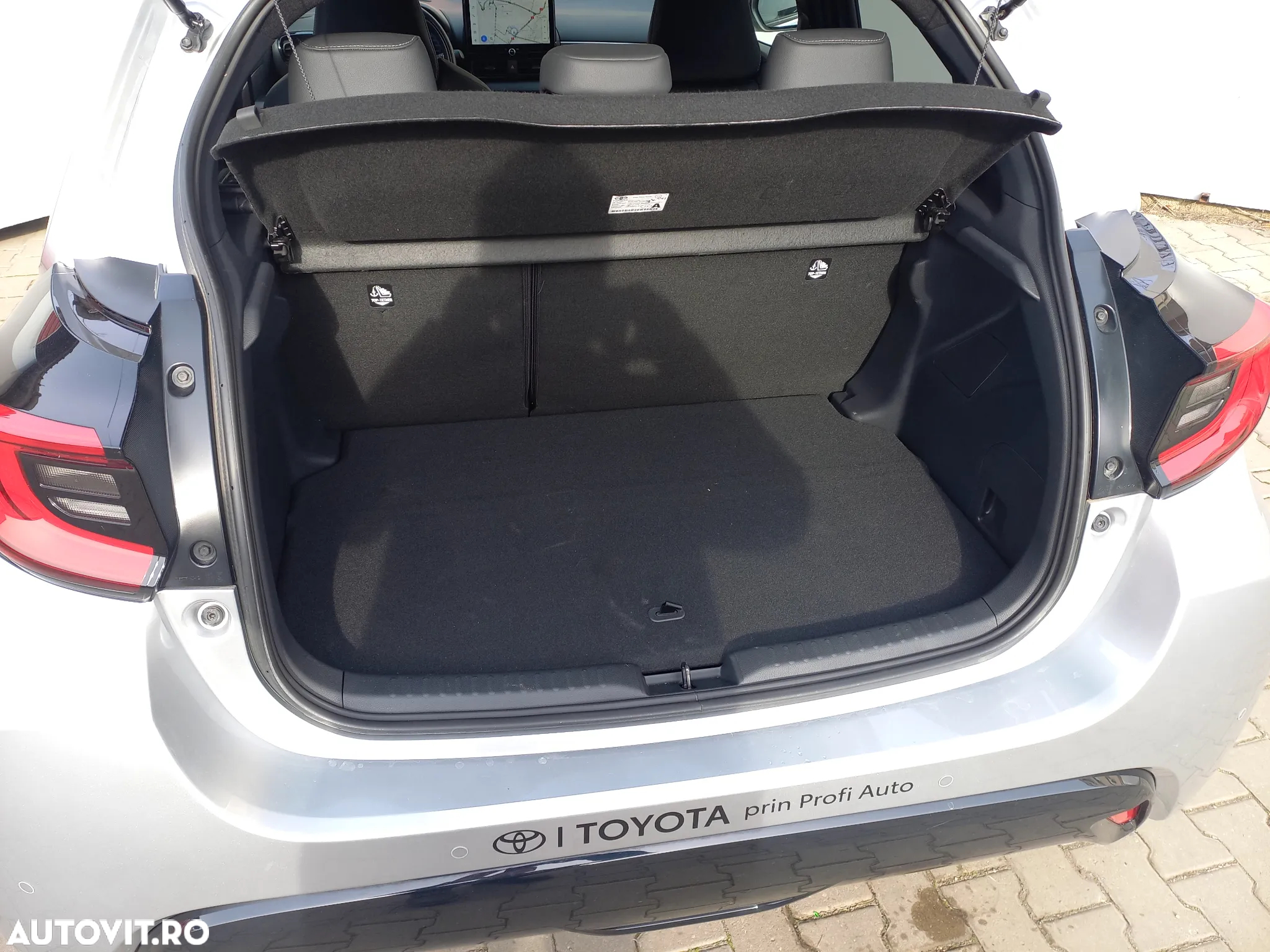 Toyota Yaris 1.5 130 CP HEV Exclusive - 6