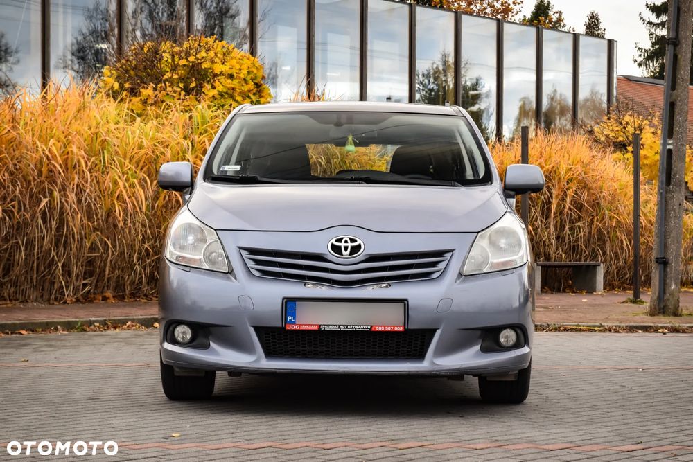 Toyota Verso 1.8 Sol 7os - 8