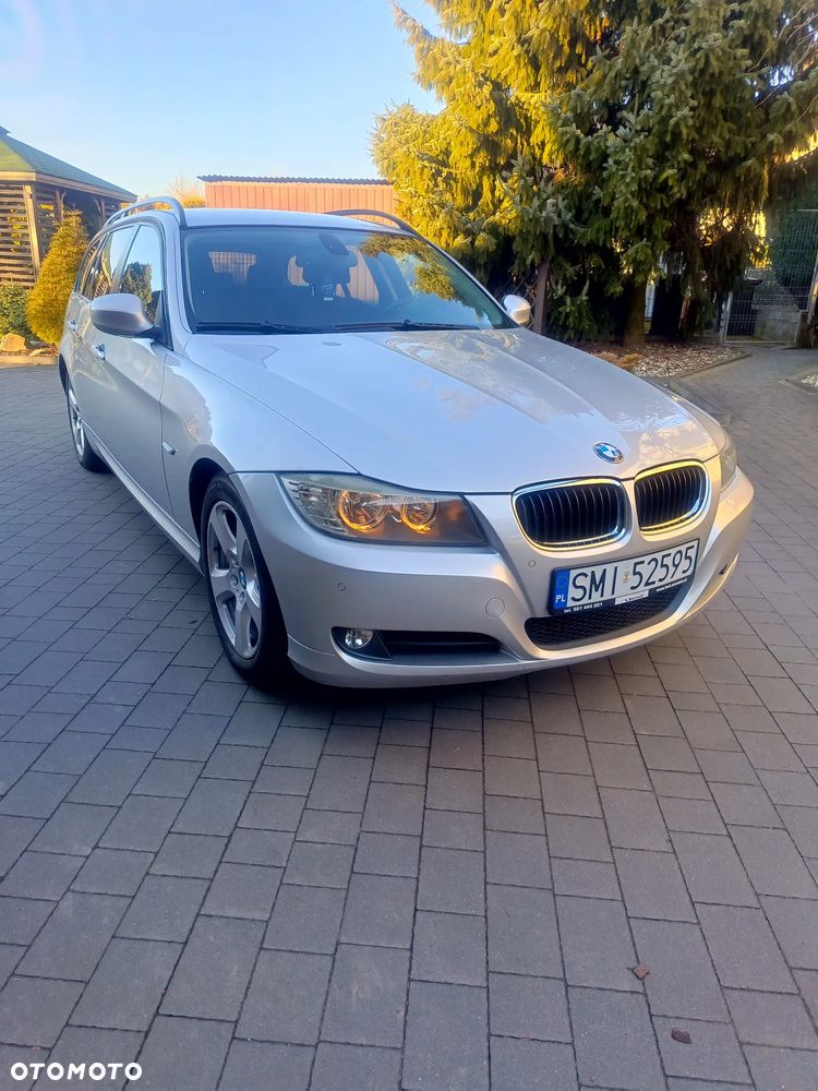 BMW Seria 3 320i - 5