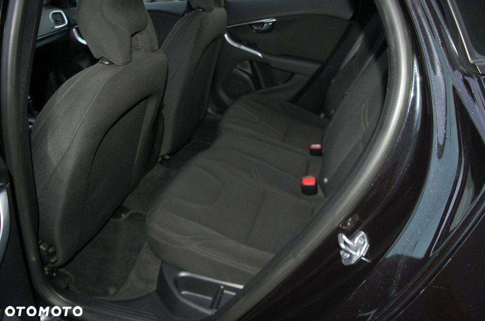 Volvo V40 Cross Country - 26