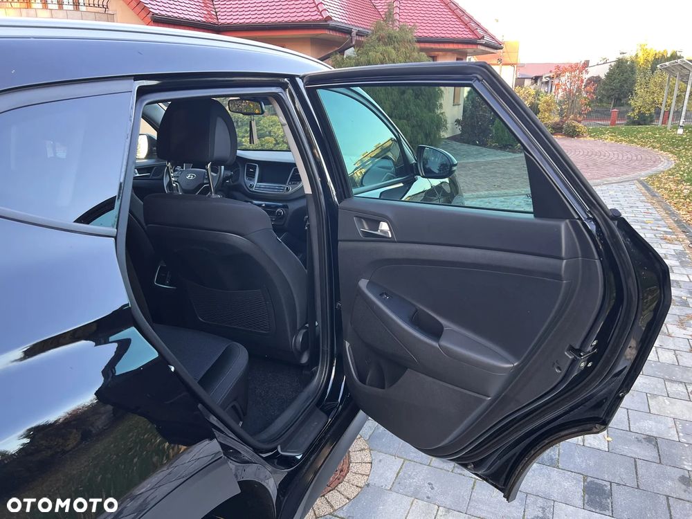 Hyundai Tucson blue 1.7 CRDi 2WD Style - 14