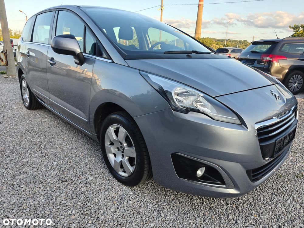Peugeot 5008 - 32
