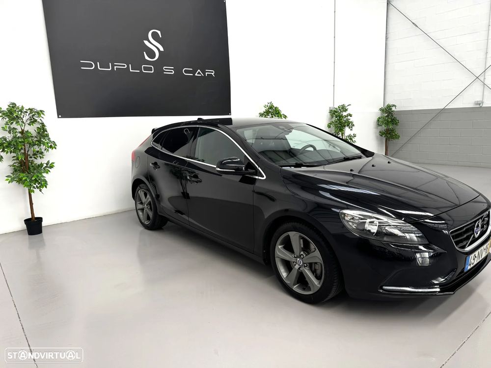 Volvo V40 2.0 D4 Momentum - 4