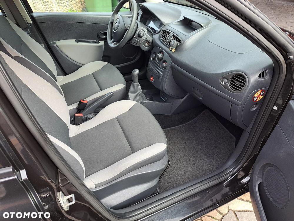 Renault Clio 1.2 16V Authentique - 20