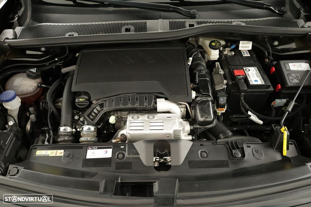 Peugeot 2008 1.2 PureTech Allure Pack EAT8 - 28