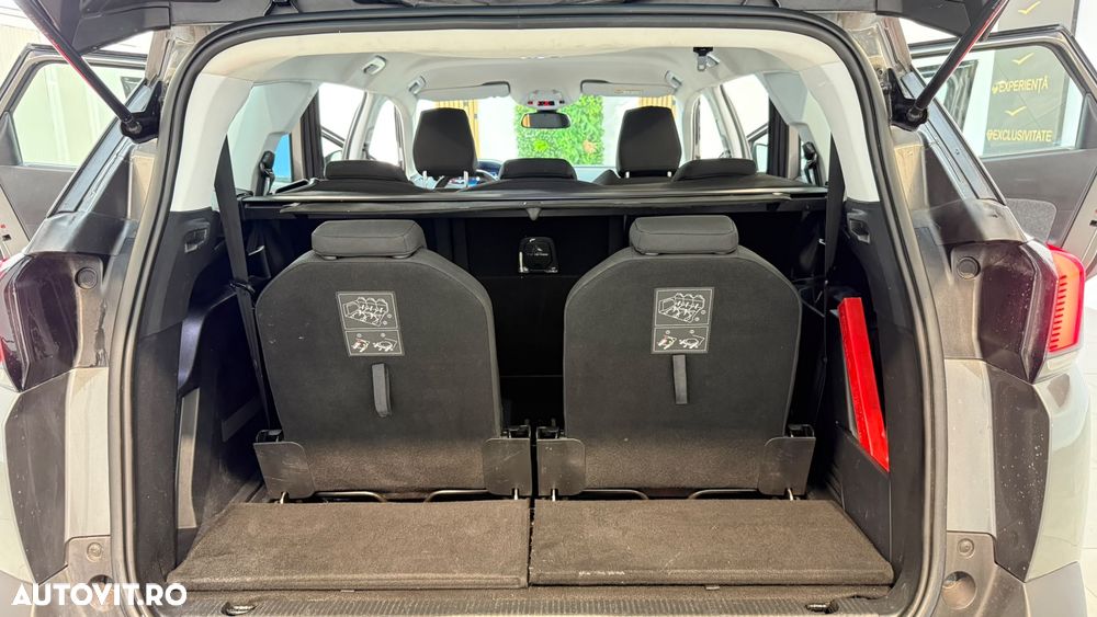 Peugeot 5008 - 29