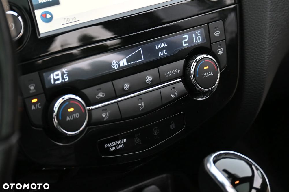 Nissan Qashqai 1.2 DIG-T Xtronic TEKNA+ - 27