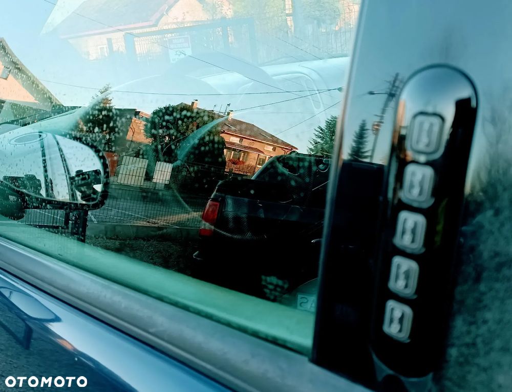 Ford Explorer 4.0 4WD - 11