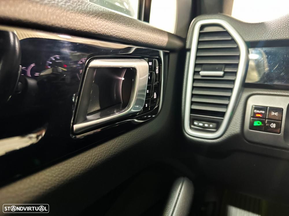 Porsche Cayenne Coupé E-Hybrid Platinum Edition - 50