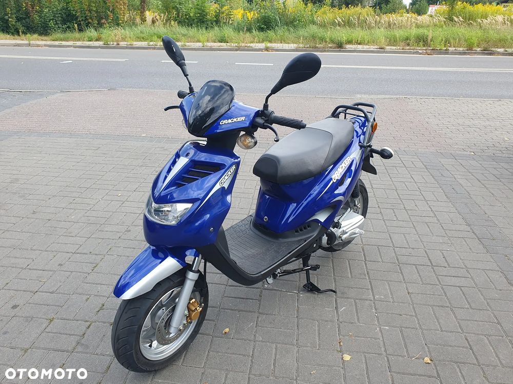 Generic Cracker - 17