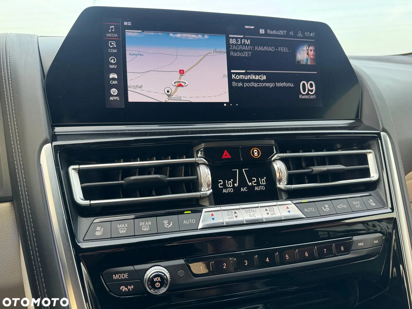 BMW Seria 8 M850i xDrive Cabrio - 26