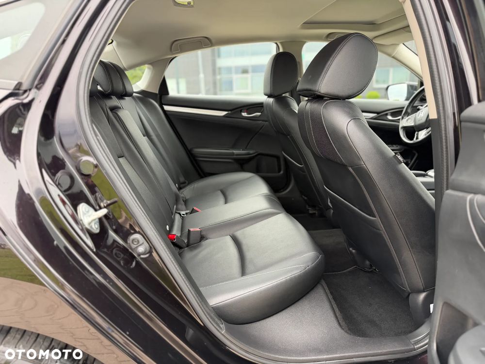 Honda Civic 1.5 i-VTEC Turbo Executive - 19