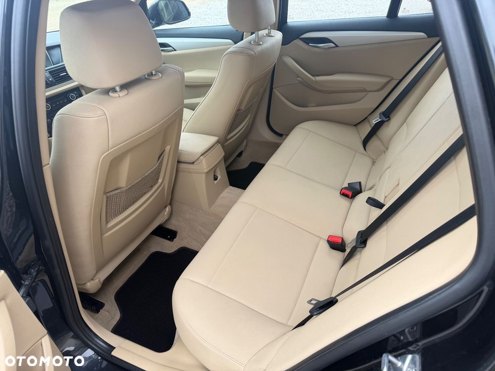 BMW X1 sDrive18d xLine - 6