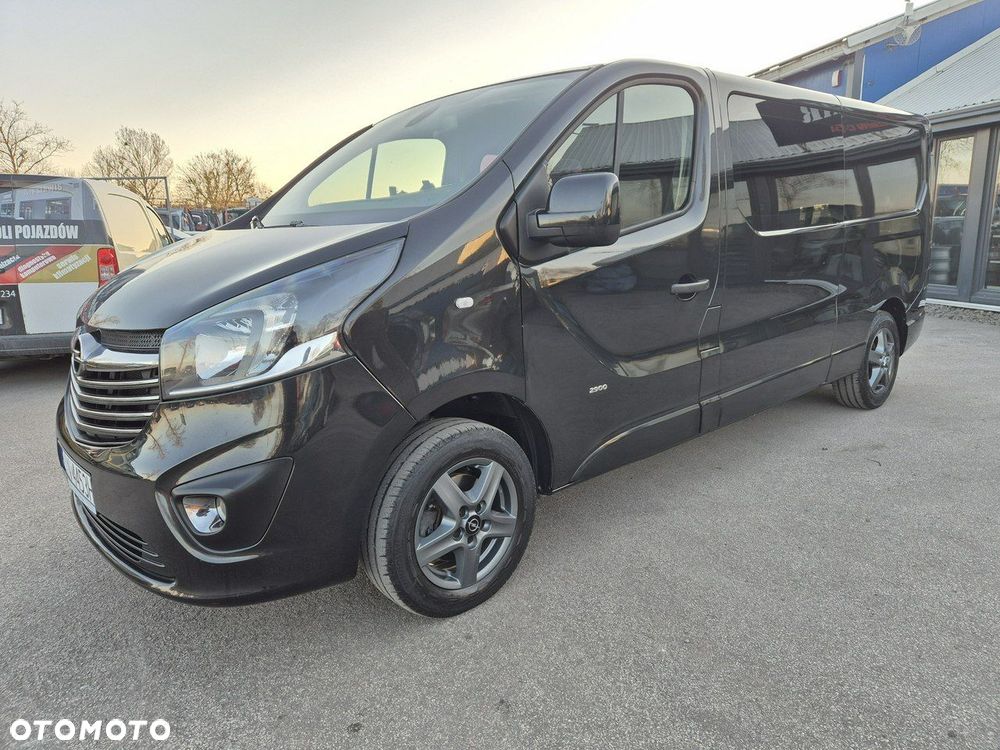 Opel Vivaro - 1