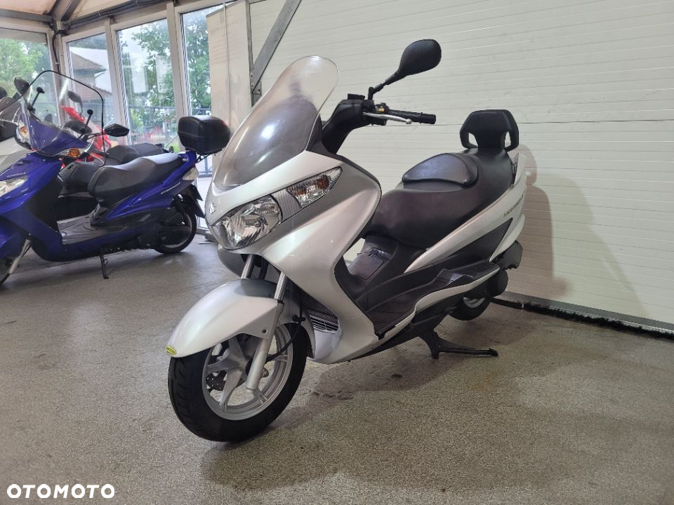 Suzuki Burgman - 8
