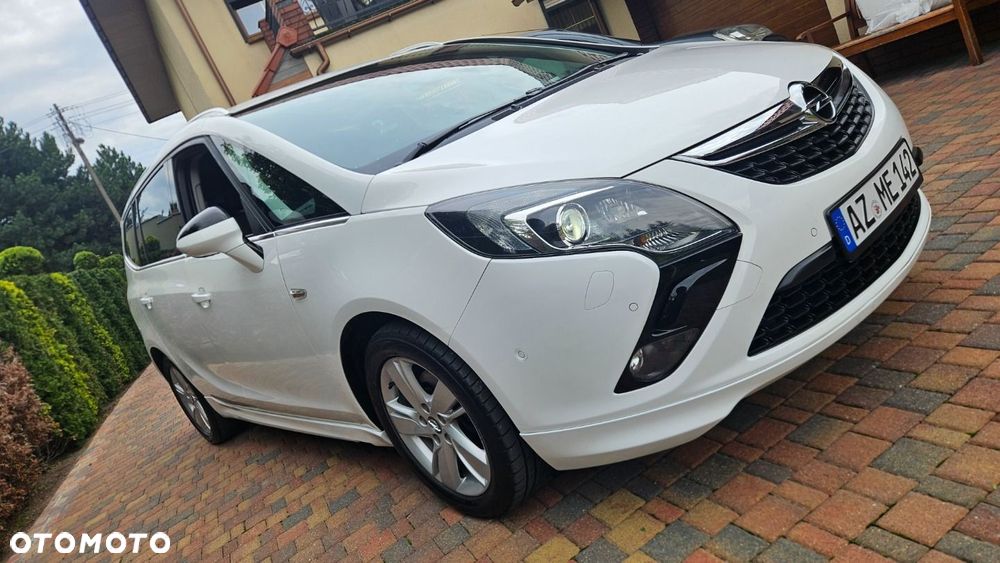Opel Zafira - 10