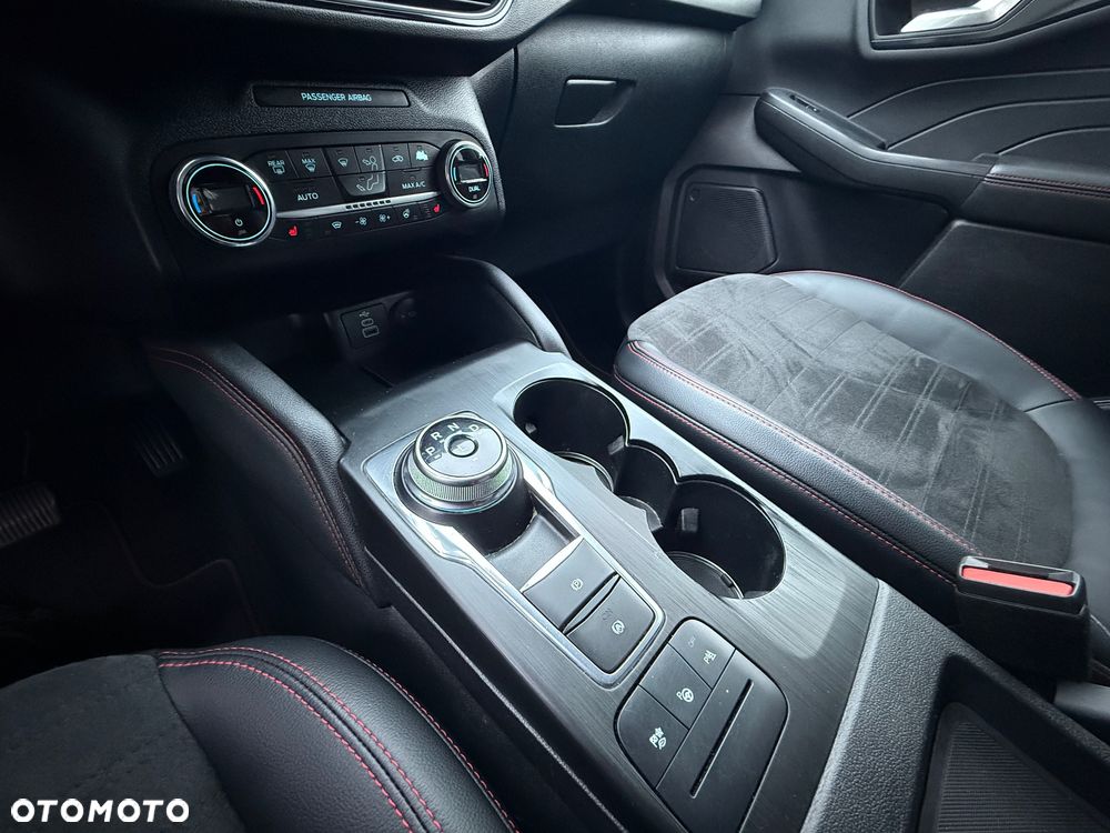 Ford Kuga 2.5 Duratec PHEV ST-LINE X - 12