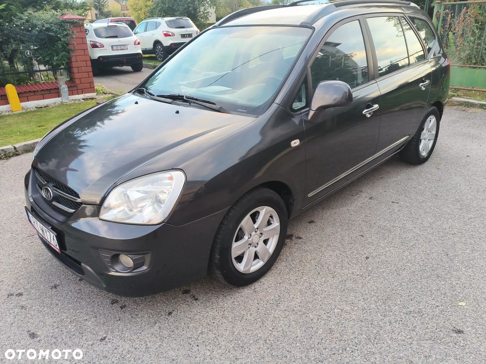 Kia Carens 2.0 CVVT Spirit - 1