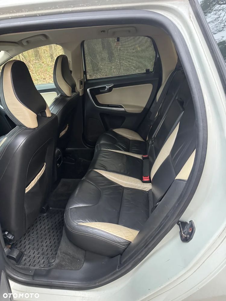 Volvo XC 60 D5 AWD RDesign - 6