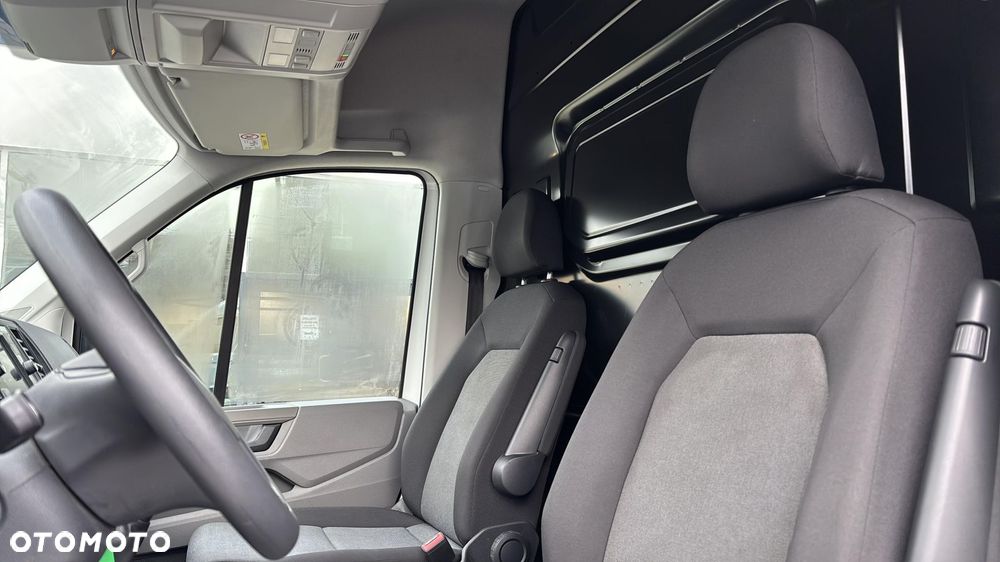 Volkswagen Crafter - 11