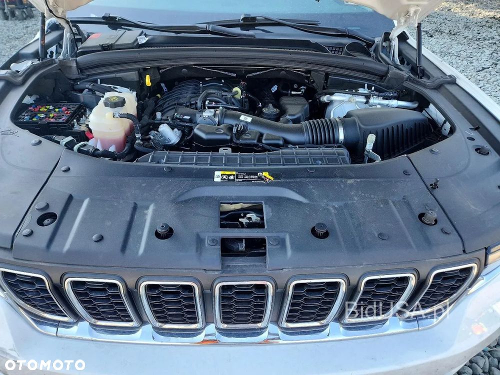 Jeep Grand Cherokee - 9