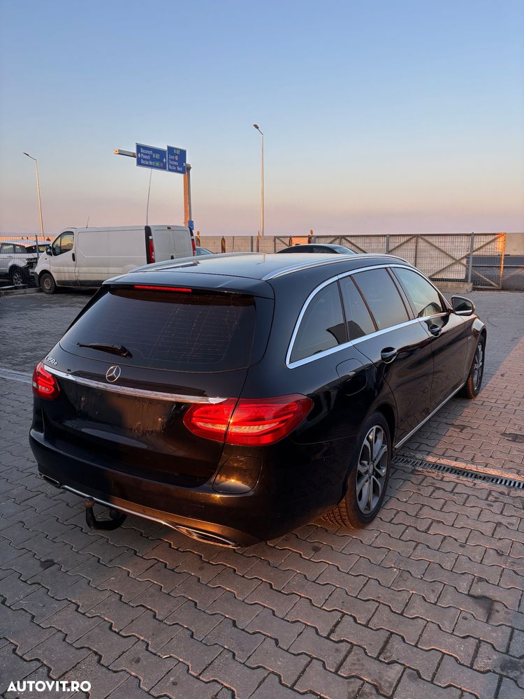 Dezmembram Mercedes Benz C Class 350e C205 plug in hybrid din 2016 - 4
