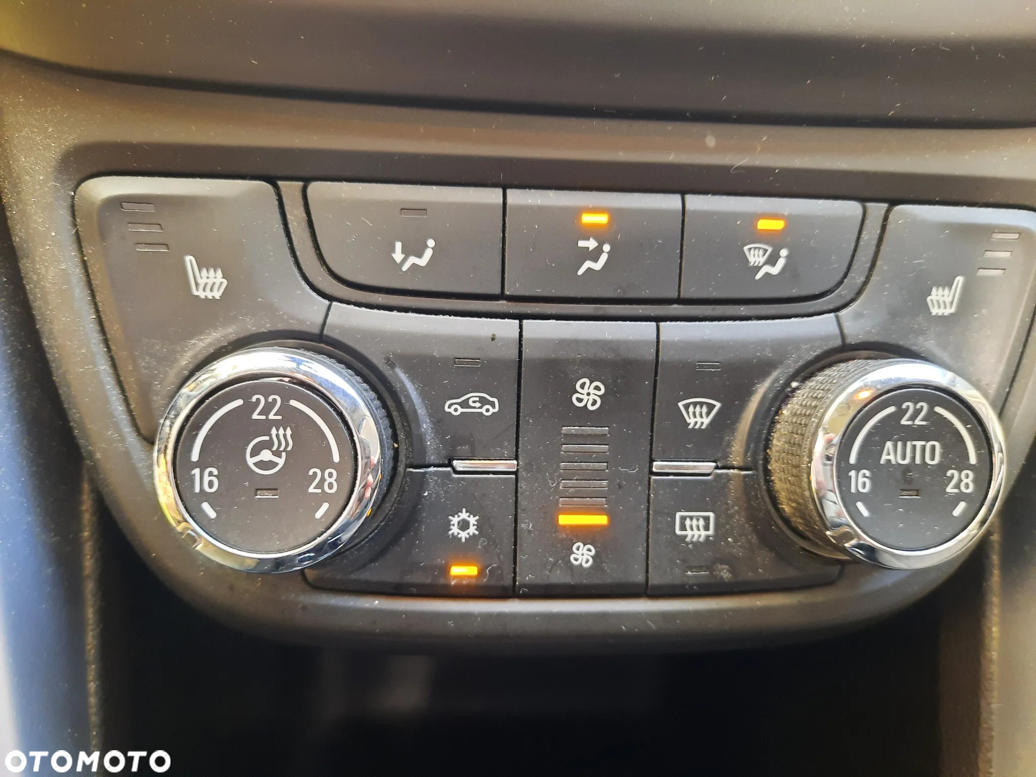 Opel Zafira 2.0 D Automatik 120 Jahre - 8