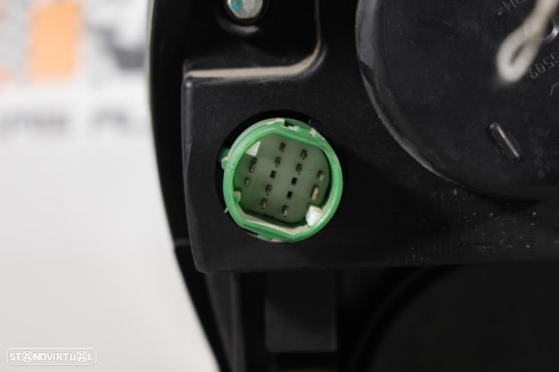 Ótica / Farol Esquerdo Alfa Romeo Giulietta 940 - 00505308910 - 9