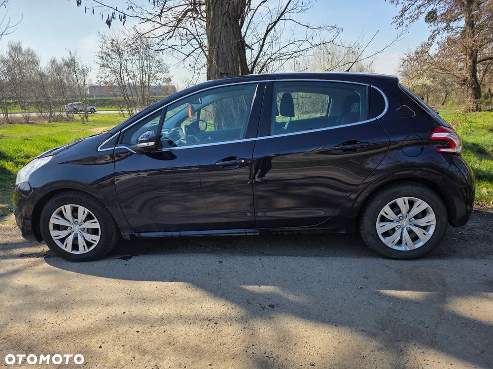 Peugeot 208 - 2