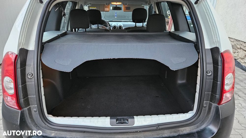 Dacia Duster 1.6 4x2 Laureate - 13