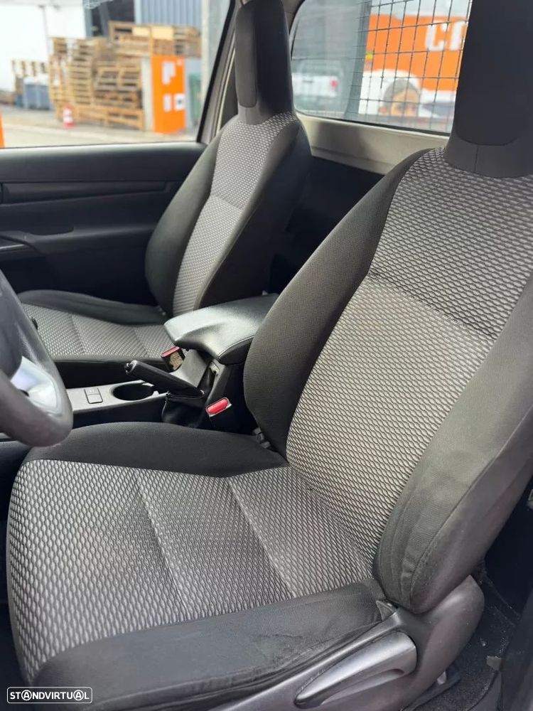 Toyota hilux 2.4 d-4d 4wd cs ch - 12