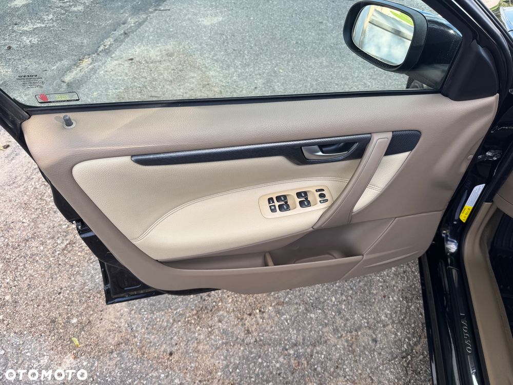 Volvo S60 2.4D Momentum - 29