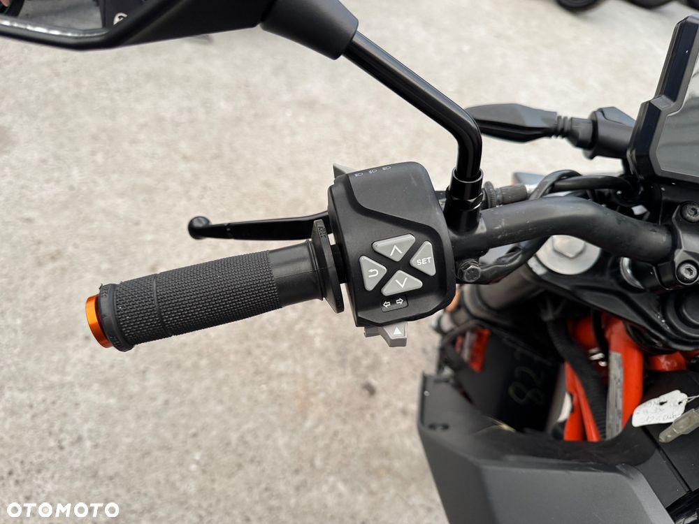 KTM Duke - 19