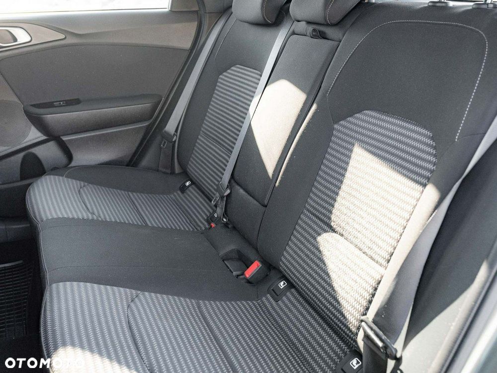 Kia Ceed 1.5 T-GDI M DCT - 26