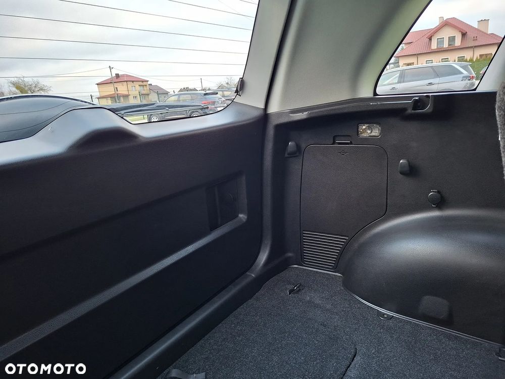 Suzuki Grand Vitara 2.0 De luxe - 24