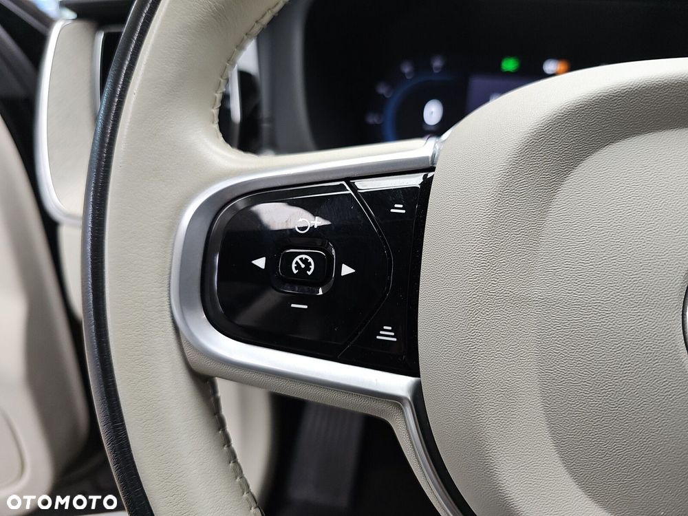 Volvo XC 60 B5 B AWD Inscription - 21