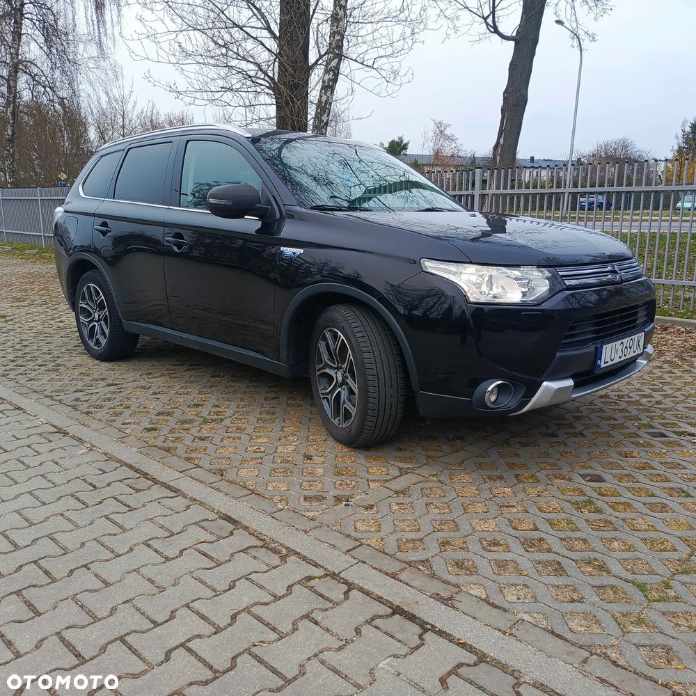 Mitsubishi Outlander 2.0 4WD Top - 5