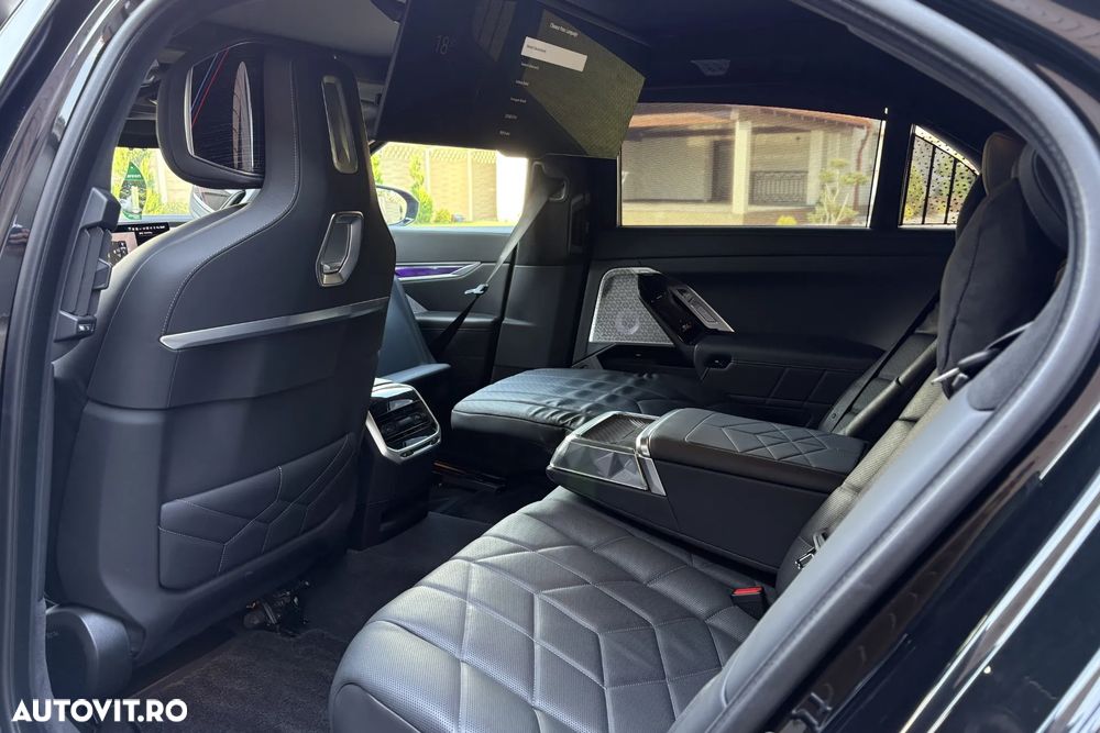 BMW Seria 7 - 13