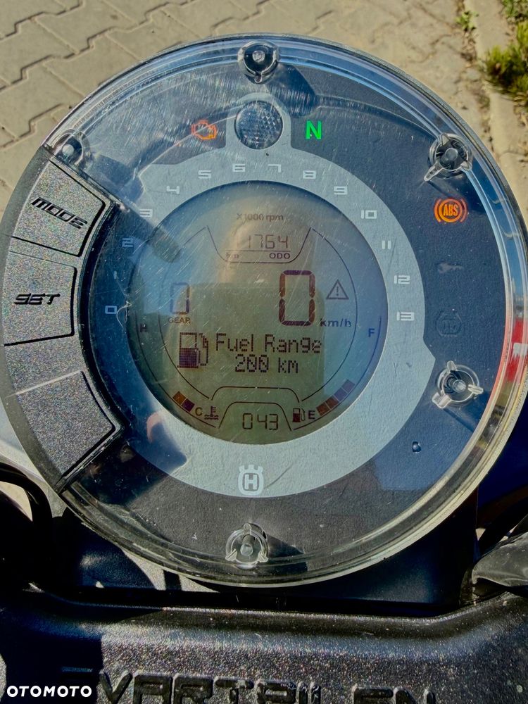 Husqvarna Svartpilen - 15