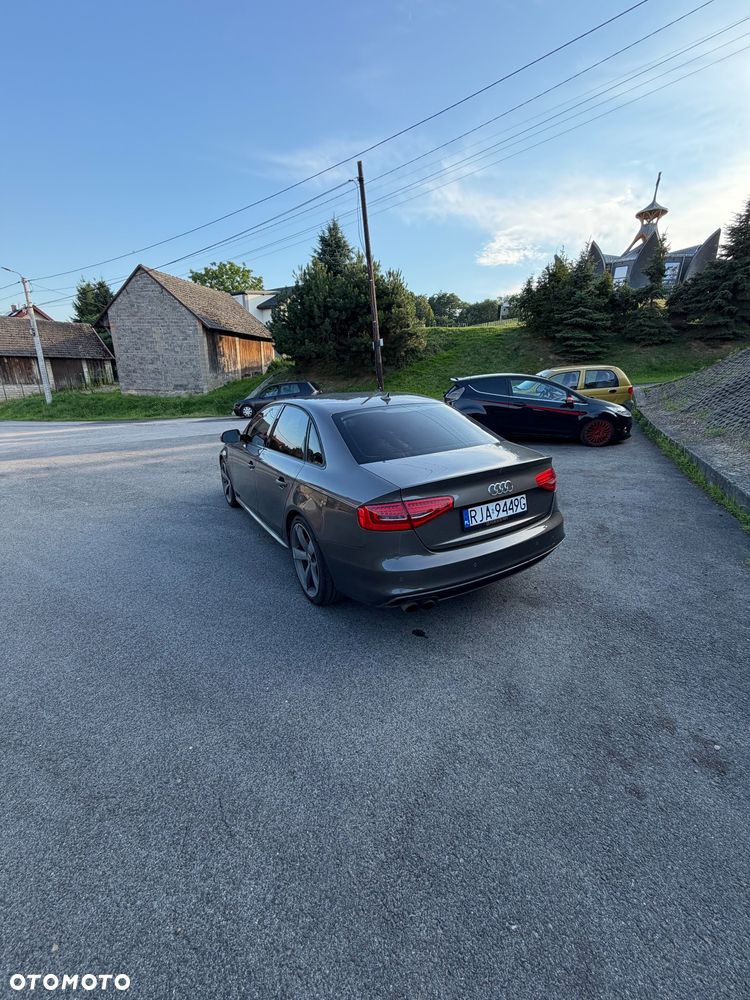 Audi A4 Limousine - 7