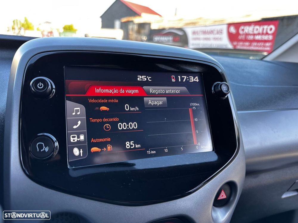 Toyota Aygo 1.0 X-Clusiv Black - 30