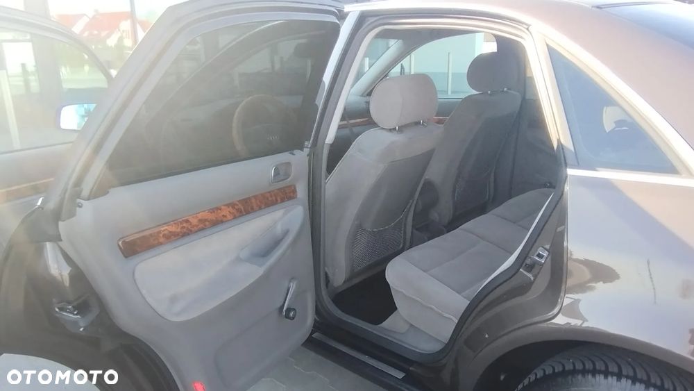 Audi A4 Limousine - 18