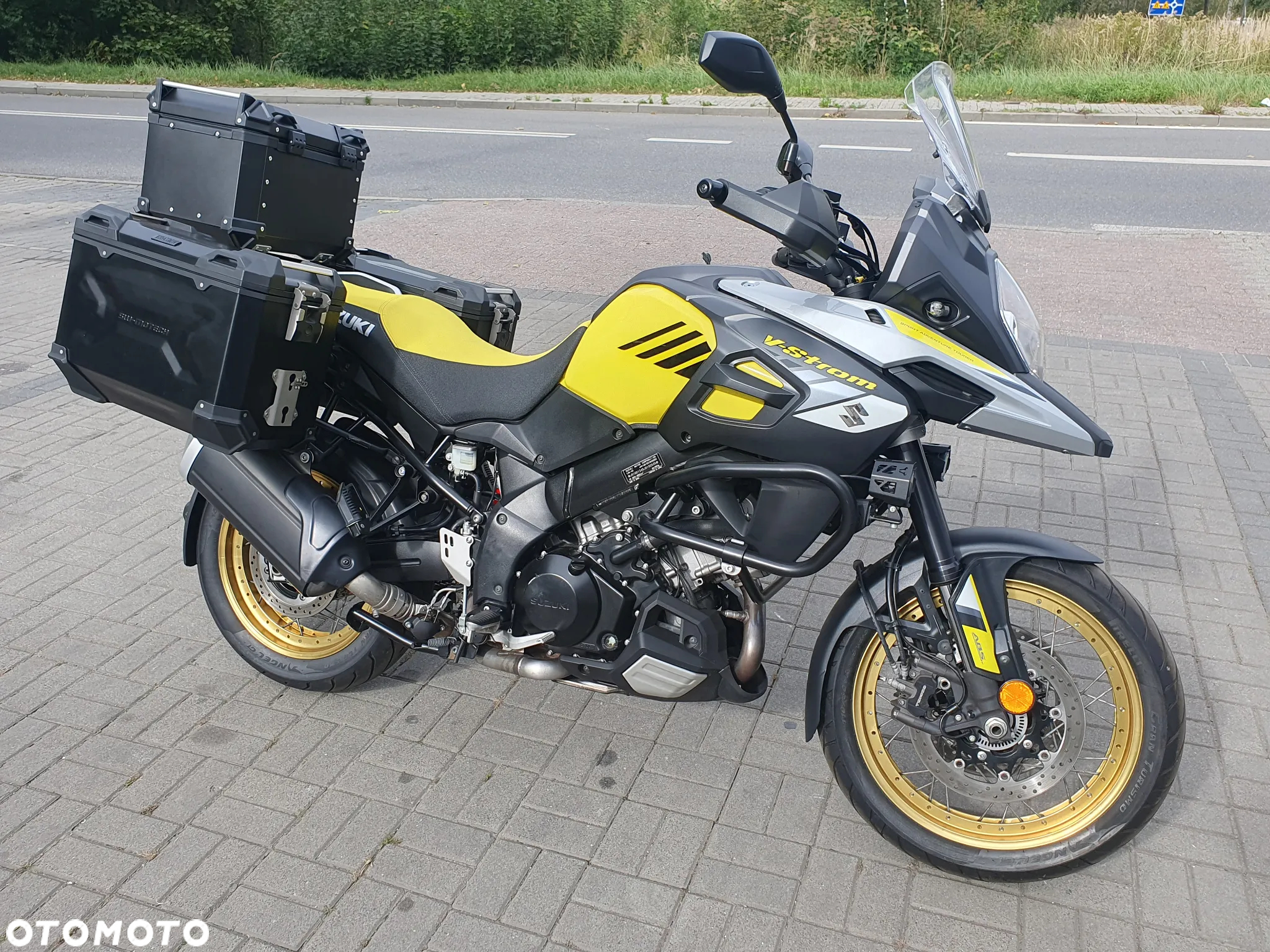 Suzuki V-STROM - 2