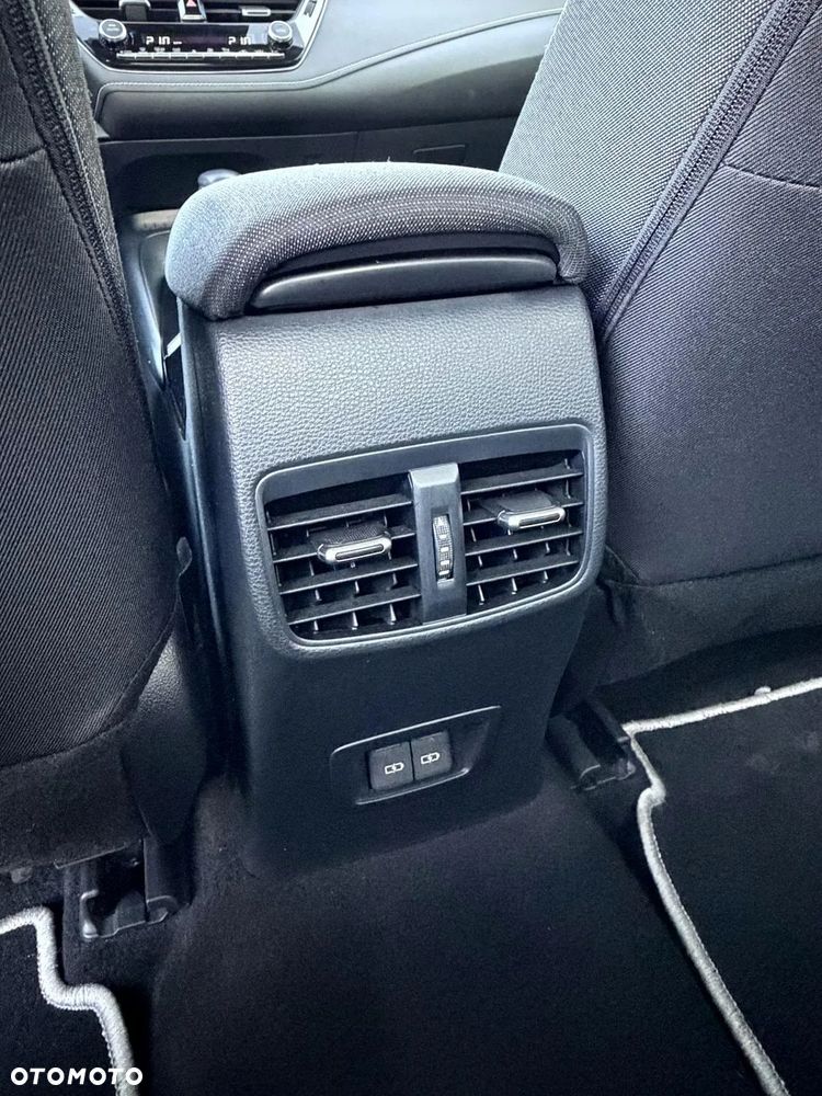 Toyota Corolla 1.8 Hybrid Comfort - 35
