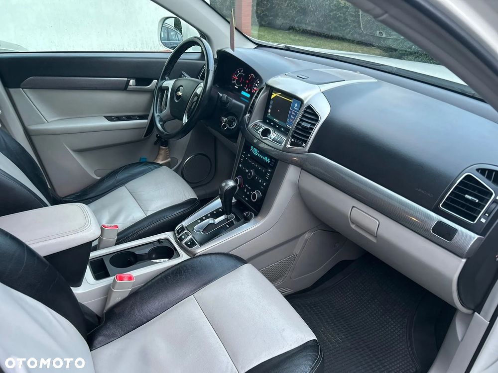 Chevrolet Captiva 2.2 D LTZ - 5