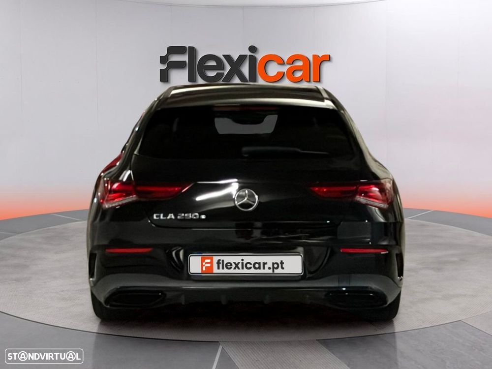 Mercedes-Benz CLA 250 e Shooting Brake AMG Line - 8