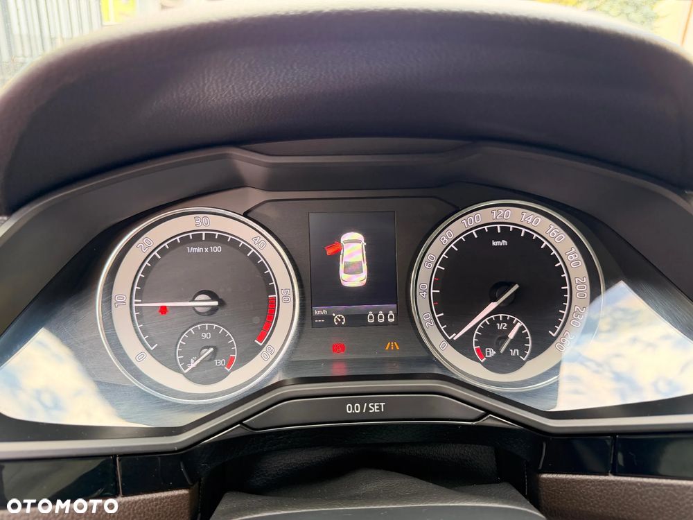 Skoda Superb 2.0 TDI L&K - 7