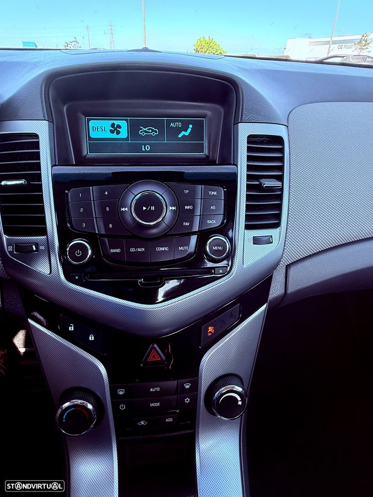 Chevrolet Cruze 2.0 VCDi LT - 26