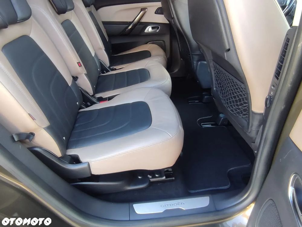 Citroën C4 Picasso e-HDi 115 ETG6 Exclusive - 29