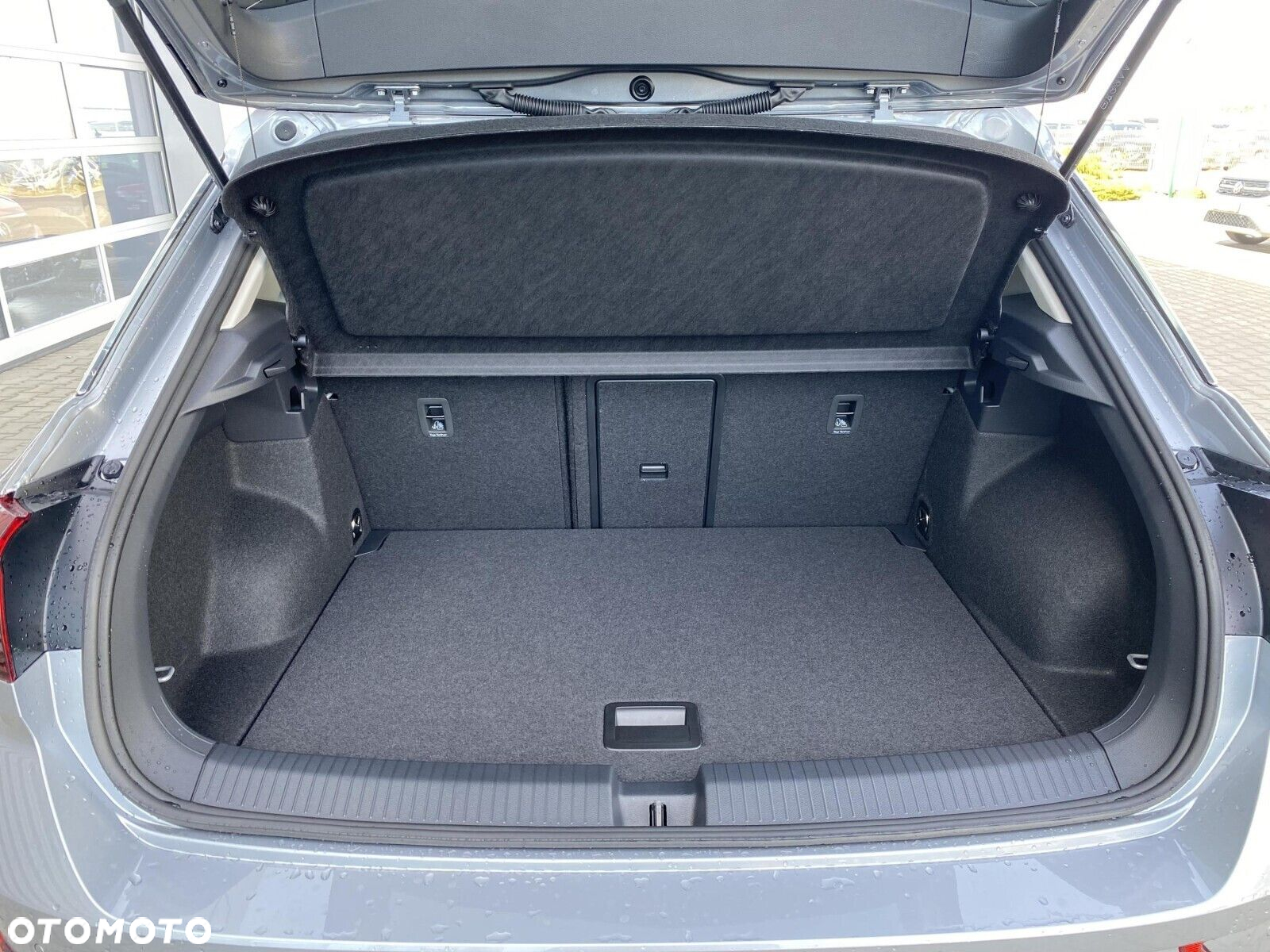 Volkswagen T-Roc - 17